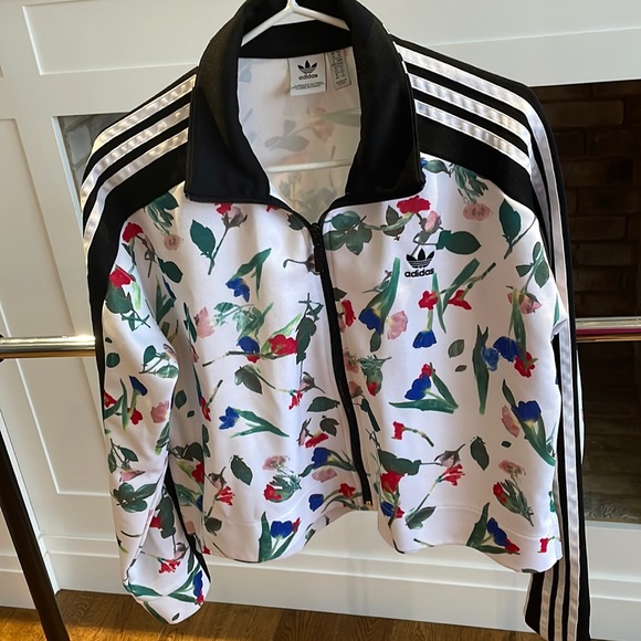 Adidas flower activewear jacket - Picture 1 of 3